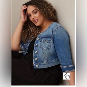 TORRID COLLARLESS CROPPED JACKET - SUPER SOFT DENIM DARK WASH SIZE 3